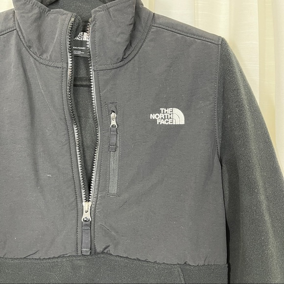 The North Face black 1/2 zip fleece jacket NWUT - Picture 2 of 7